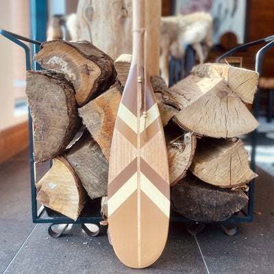 La moyenne pagaie Native